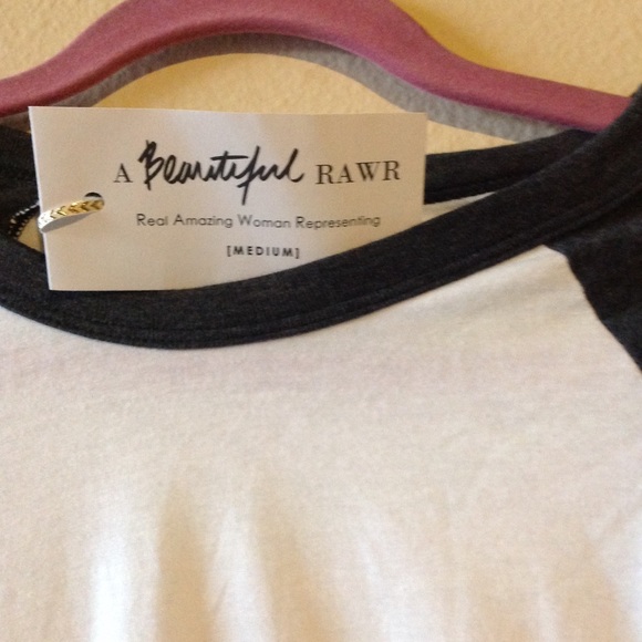 Tops - Picture 3 of 3